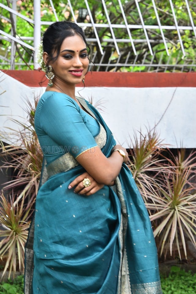 Actress Kamakshi Bhaskarla at Laila Movie Launch Photos 08