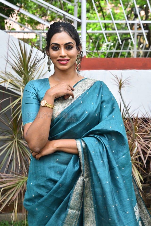 Actress Kamakshi Bhaskarla at Laila Movie Launch Photos 09