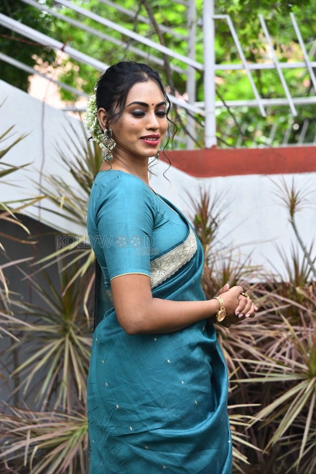 Actress Kamakshi Bhaskarla at Laila Movie Launch Photos 15