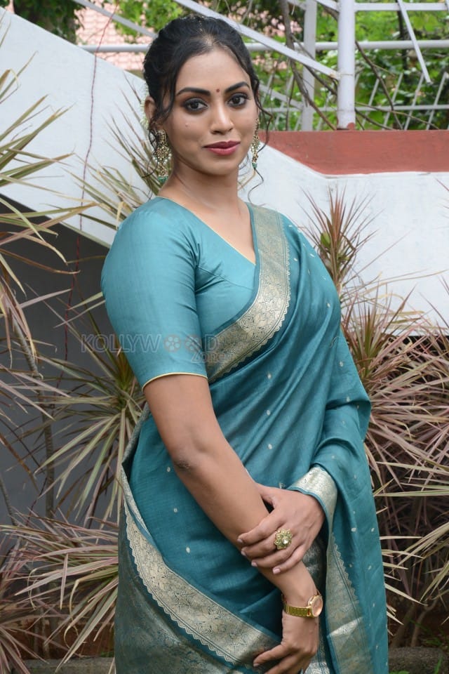 Actress Kamakshi Bhaskarla at Laila Movie Launch Photos 21