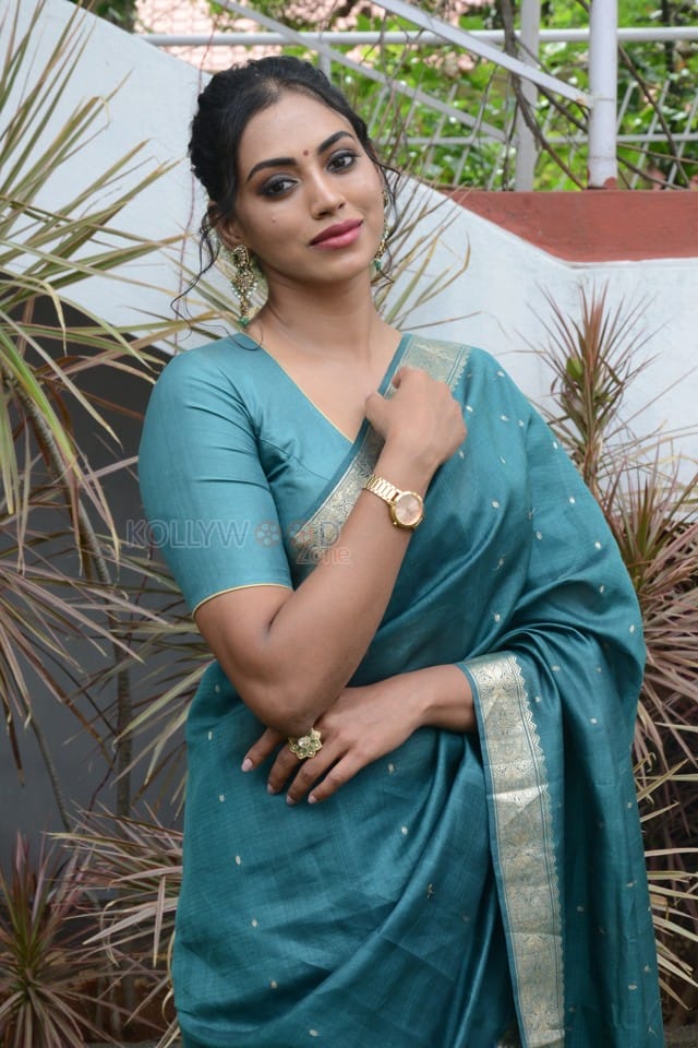 Actress Kamakshi Bhaskarla at Laila Movie Launch Photos 26