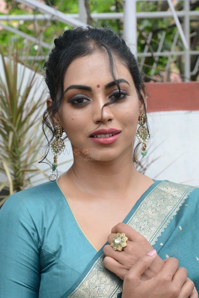 Actress Kamakshi Bhaskarla at Laila Movie Launch Photos 32