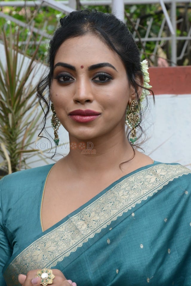 Actress Kamakshi Bhaskarla at Laila Movie Launch Photos 34