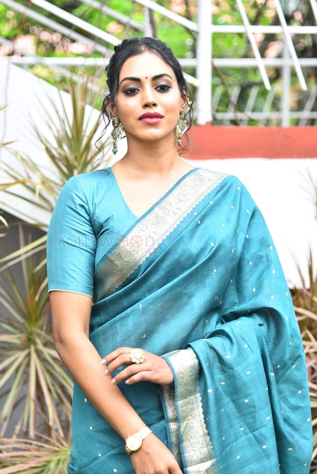 Actress Kamakshi Bhaskarla at Laila Movie Launch Photos 38