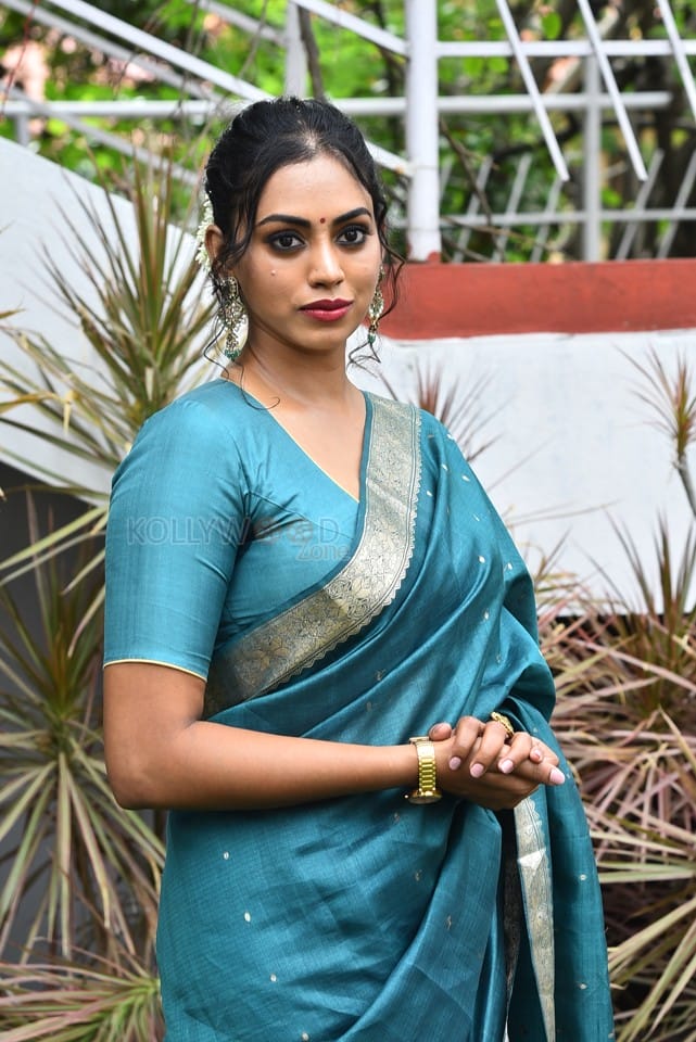 Actress Kamakshi Bhaskarla at Laila Movie Launch Photos 39