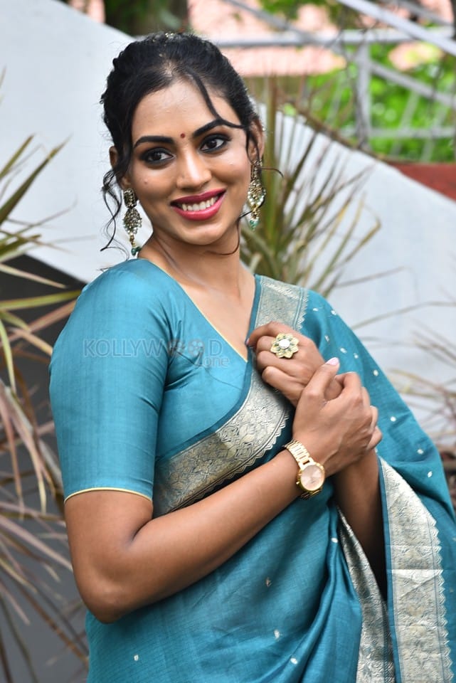 Actress Kamakshi Bhaskarla at Laila Movie Launch Photos 45