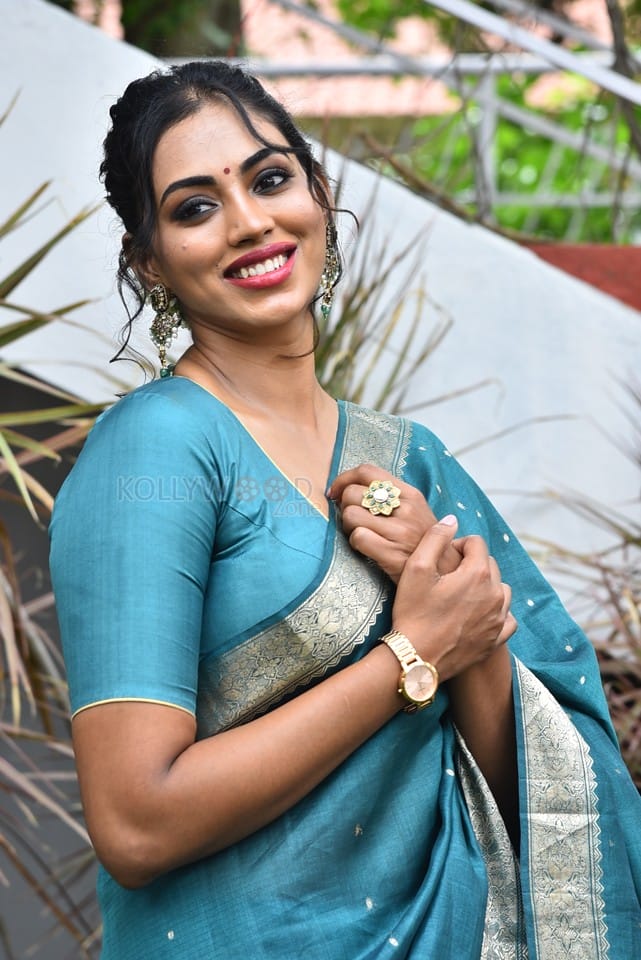 Actress Kamakshi Bhaskarla at Laila Movie Launch Photos 46