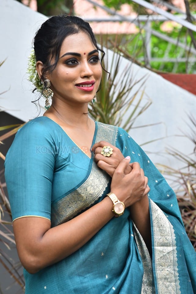 Actress Kamakshi Bhaskarla at Laila Movie Launch Photos 47