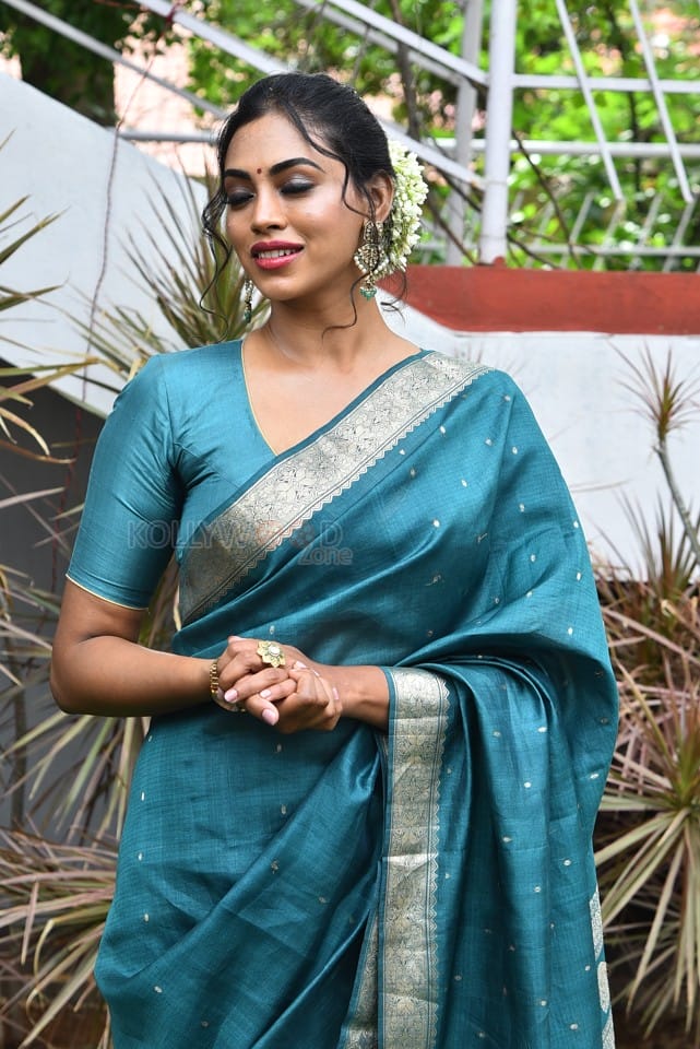 Actress Kamakshi Bhaskarla at Laila Movie Launch Photos 54