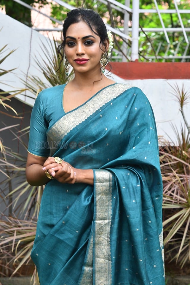 Actress Kamakshi Bhaskarla at Laila Movie Launch Photos 55