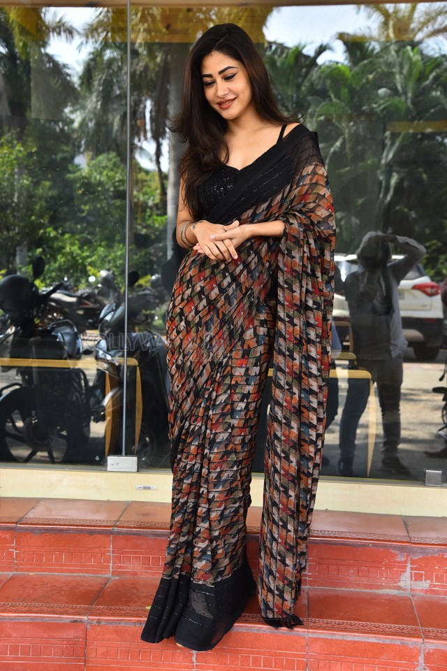 Actress Sonu Thakur at Roti Kapda Romance Press Meet Photos 29