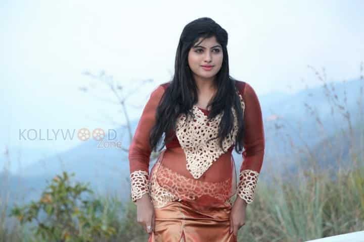 Adra Machan Visilu Movie Heroine Naina Sarwar Stills 15