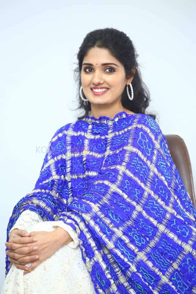 Geeth Saini at Pushpaka Vimanam Movie Interview Stills 16