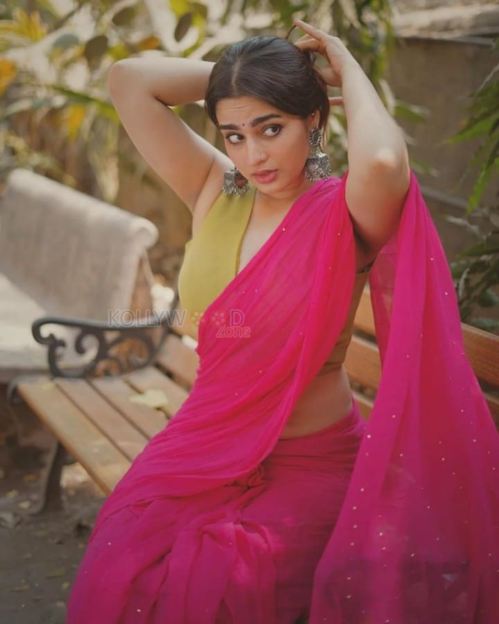 Glamorous Ayesha Khan in a Pink Saree with a Green Sleeveless Blouse Pictures 03