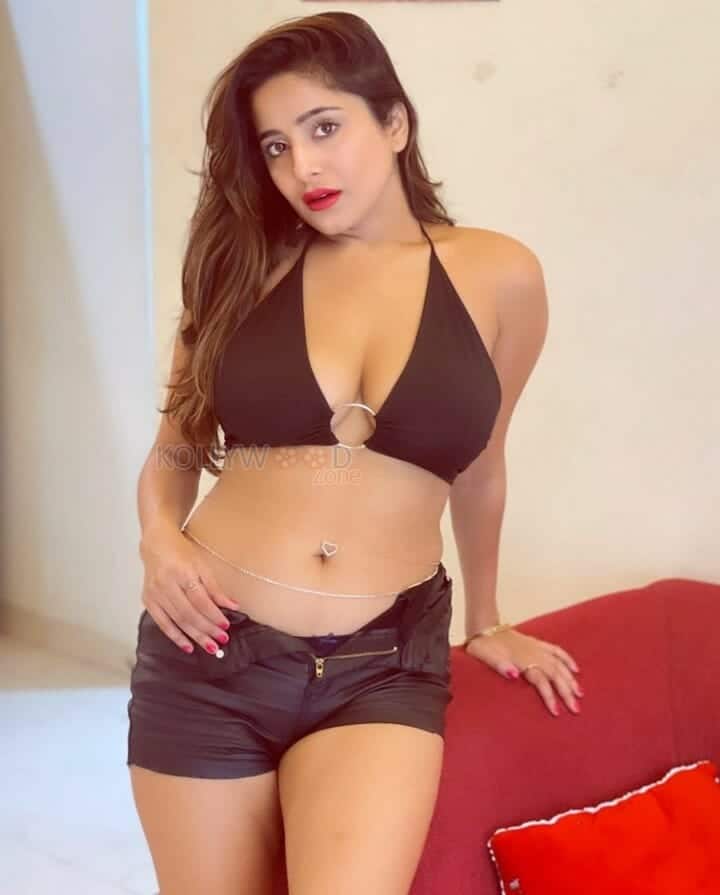 Actress and Model Kate Sharma Hot Lingerie Cleavage Photos 01