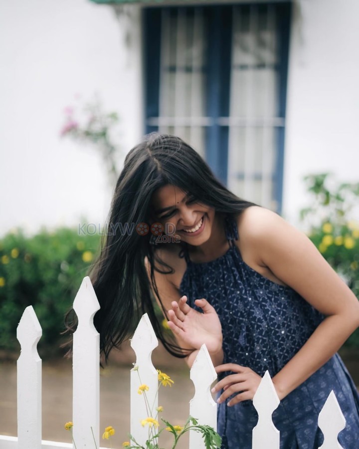 Charming Ananthika Sanilkumar in a Blue Printed Anarkali Kurta Photos 05