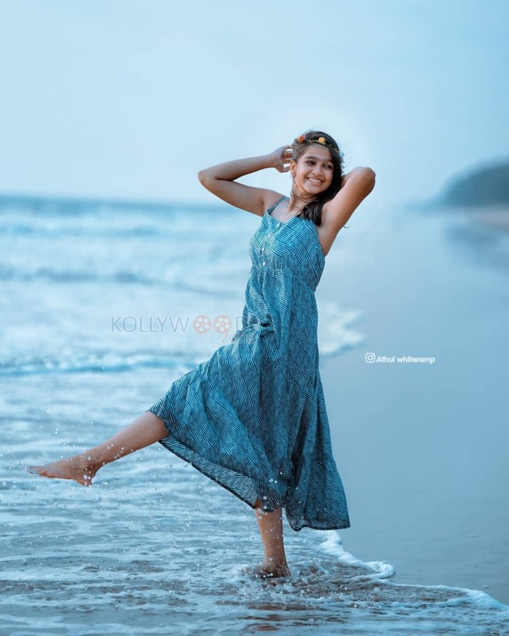 Cute Actress Ananthika Sanilkumar in a Blue Sleeveless Maxi Dress Pictures 06