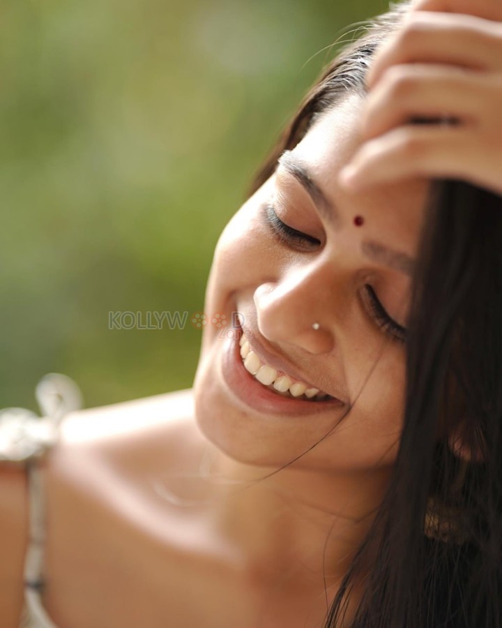 Lal Salaam Actress Ananthika Sanilkumar Beautiful Photos 06