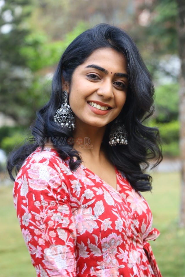 Actress Meghalekha Kacharla at Roti Kapada Romance Movie Press Meet Photos 18