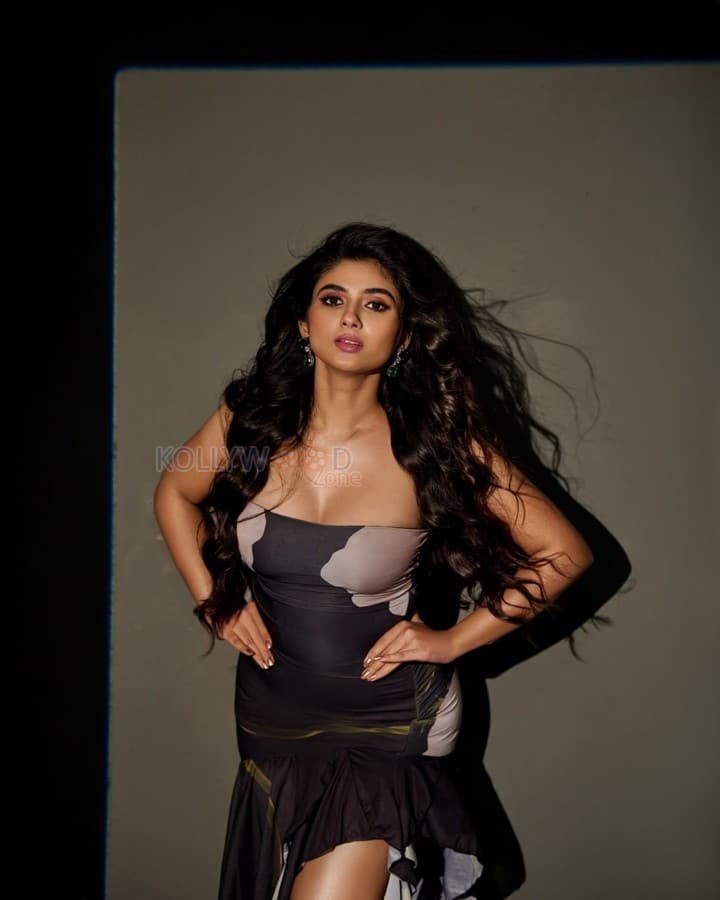 Sultry Pragya Nagra in a Glam Photoshoot Stills 04