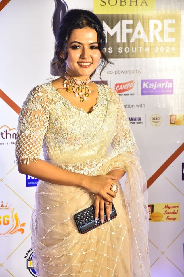 Actress Aparna Das at 69th SOBHA Filmfare Awards South 2024 Photos 02