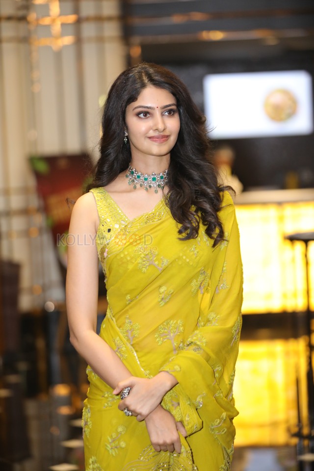 Actress Manasa Varanasi at Devaki Nandana Vasudeva Trailer Launch Photos 14