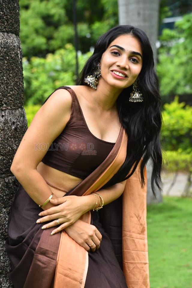 Actress Shagnasri Venun at Prabhutva Juniour Kalasala Movie Press Meet Photos 15