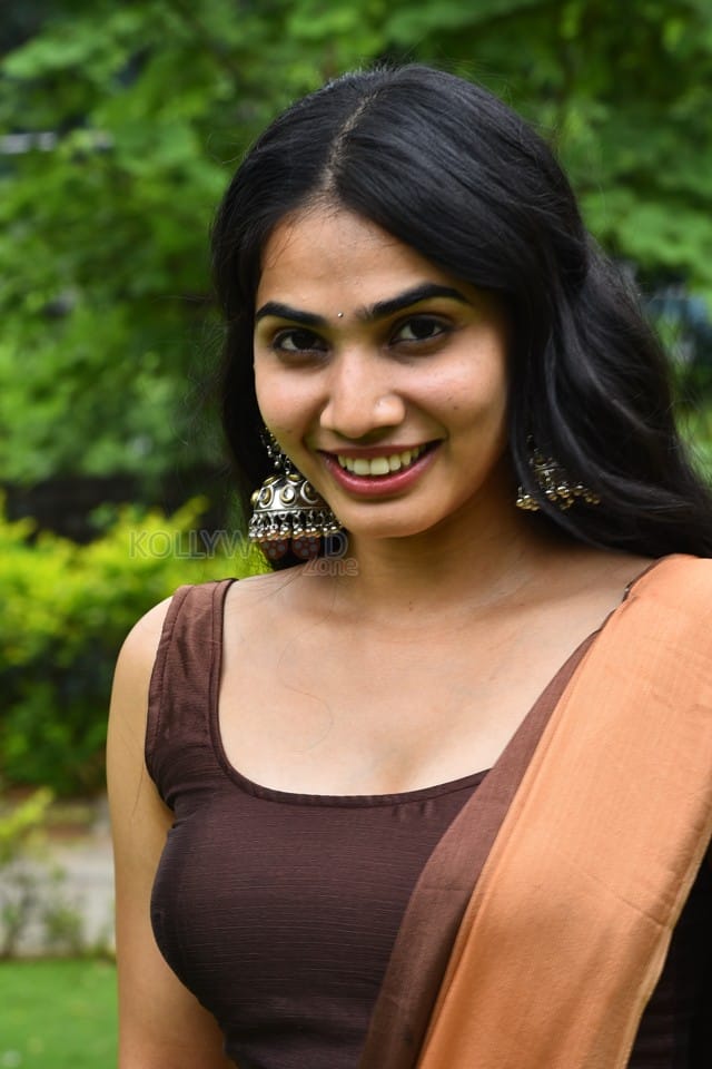 Actress Shagnasri Venun at Prabhutva Juniour Kalasala Movie Press Meet Photos 24