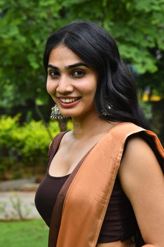 Actress Shagnasri Venun at Prabhutva Juniour Kalasala Movie Press Meet Photos 25