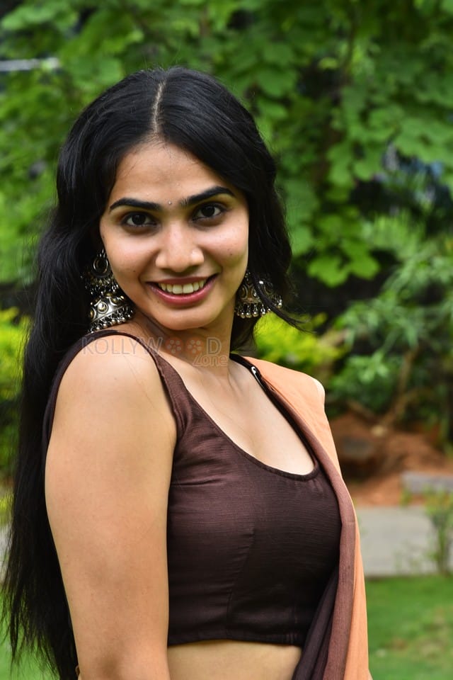 Actress Shagnasri Venun at Prabhutva Juniour Kalasala Movie Press Meet Photos 27