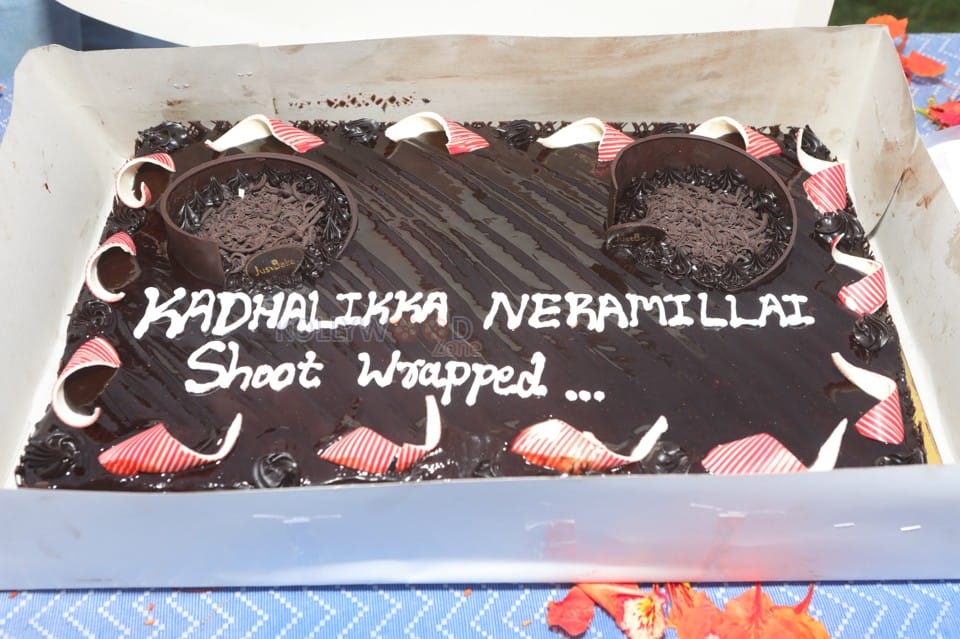 Kadhalikka Neramillai Movie Shooting Completion Celebration Pictures 04