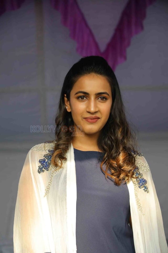 Actress Niharika Konidela At Cellbay Multi brand Mobile Store Launch Photos 16