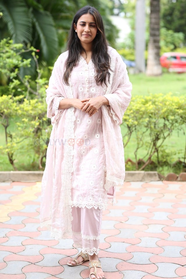 Actress Niharika Konidela at Committee Kurrollu Success Meet Photos 02