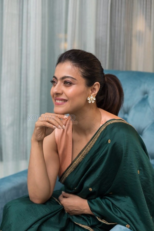 Beautiful Kajol Devgn in a Green Sari Photos01