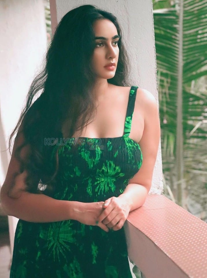 Hot Megha Shukla in a Green Maxi Dress Photos 03