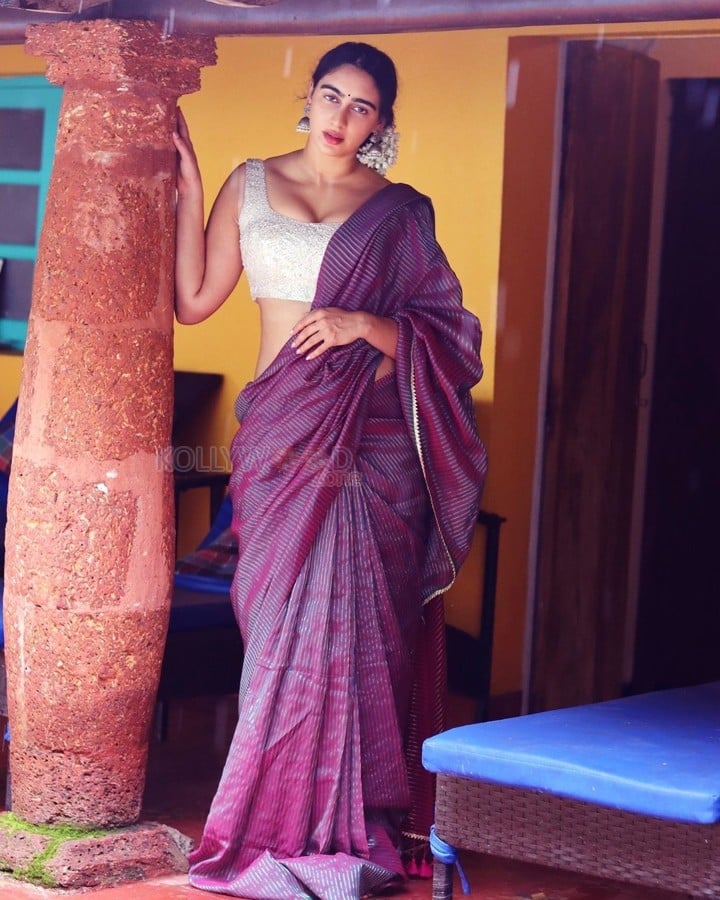 Indian Saree Beauty Megha Shukla Photos 07