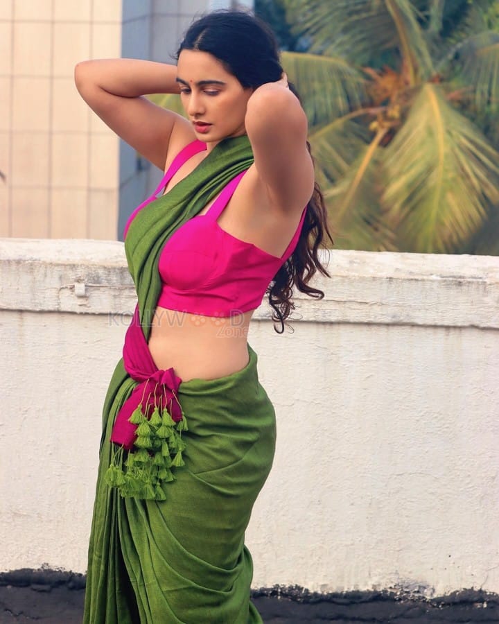 Indian Saree Beauty Megha Shukla Photos 19