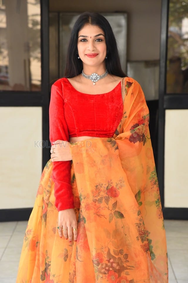 Actress Anita Shinde at Dil Tho Pagal Hai Movie Opening Photos 19