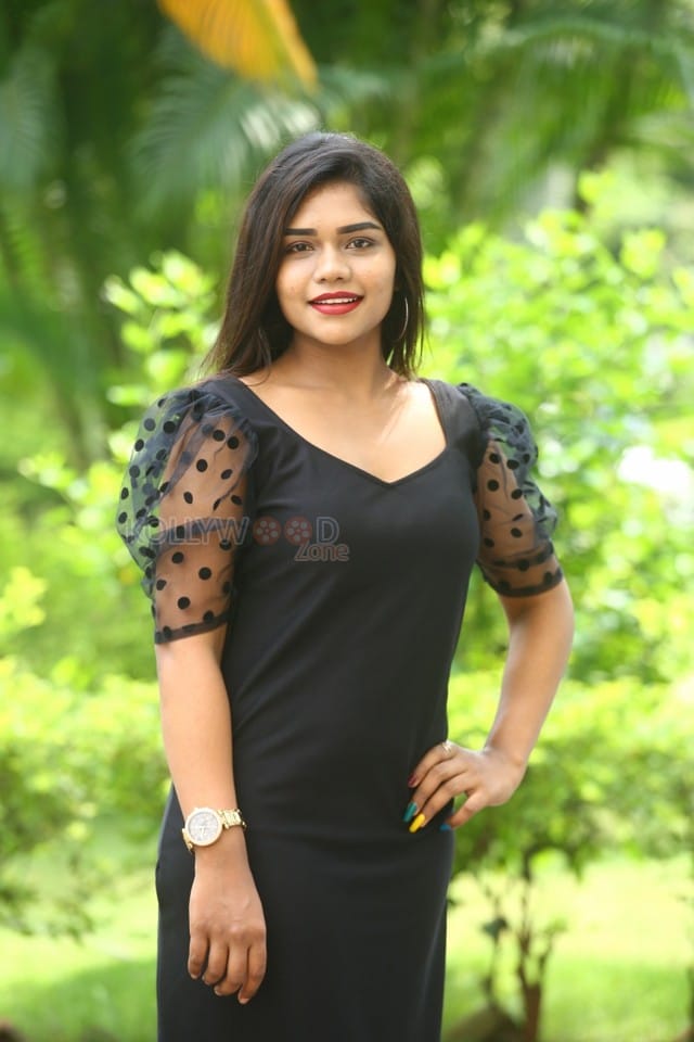 Actress Maneesha Mogili at Welcome To Tihar College Movie Audio Launch Photos 15