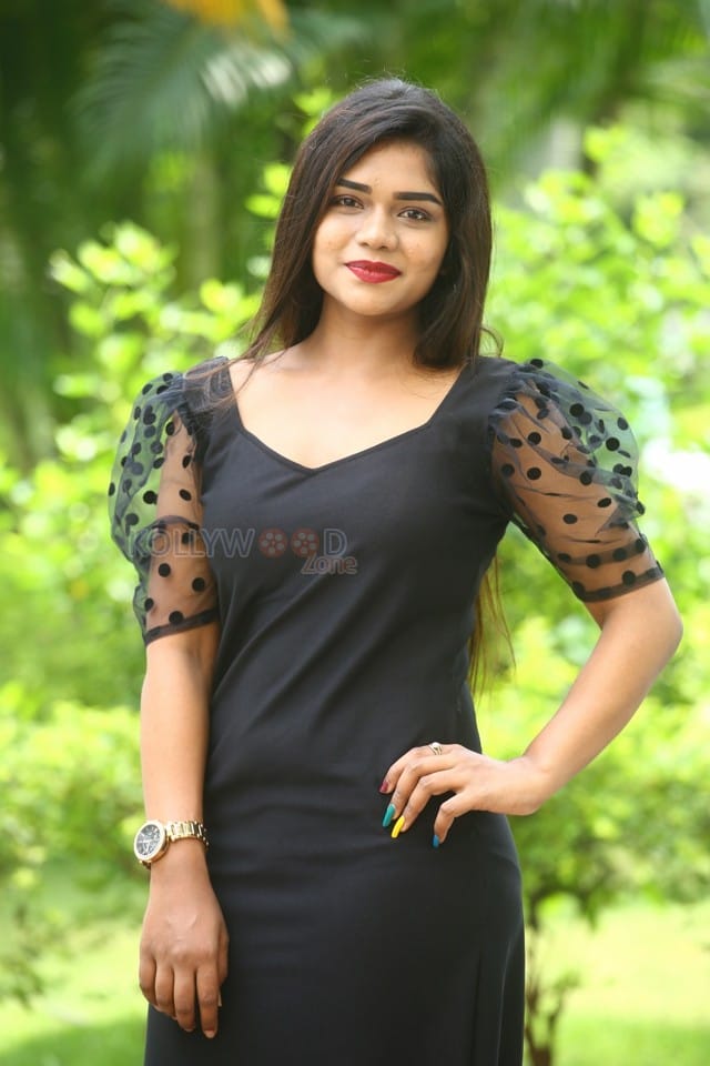 Actress Maneesha Mogili at Welcome To Tihar College Movie Audio Launch Photos 19