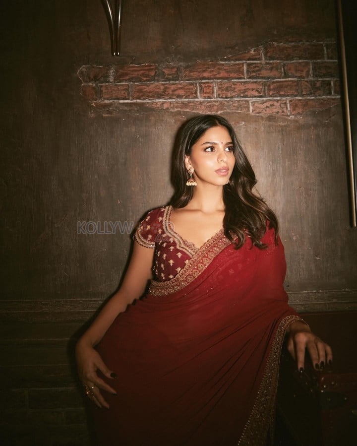 Beautiful Suhana Khan in a Crimson Red Saree with a Matching Red Blouse Photos 06