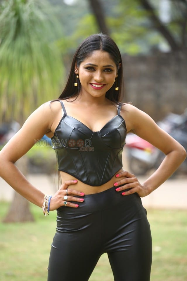 Shweta Sharma at Nuvve Naa Pranam Movie Pre Release Event Photos 21