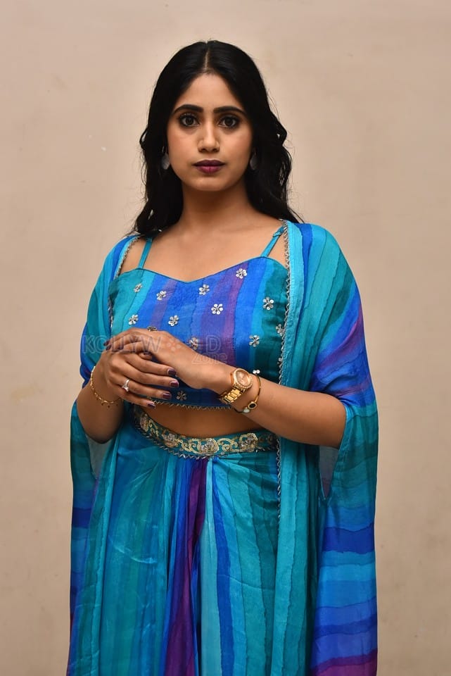 Actress Yashaswini Srinivas at Sarangadariya Trailer Launch Event Photos 20