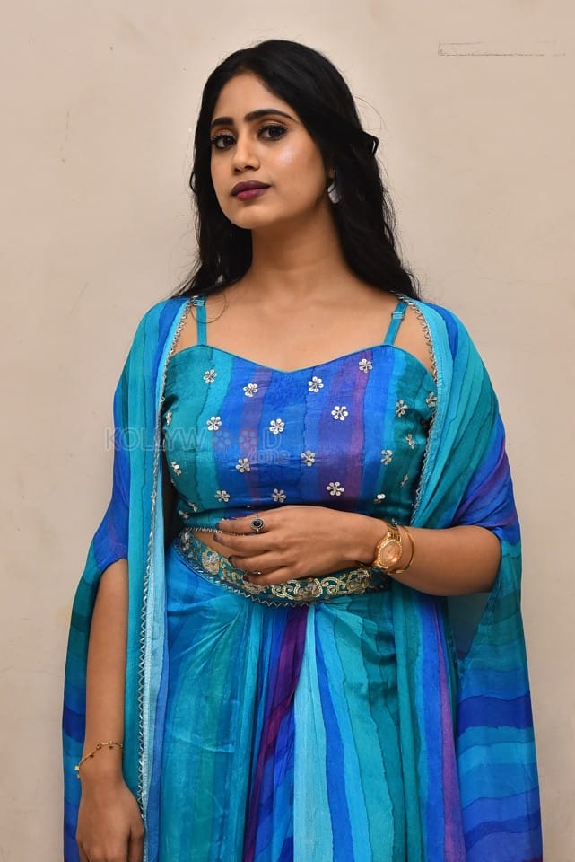 Actress Yashaswini Srinivas at Sarangadariya Trailer Launch Event Photos 23