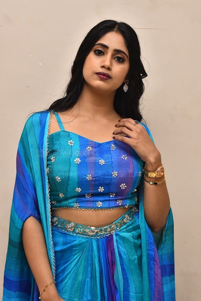 Actress Yashaswini Srinivas at Sarangadariya Trailer Launch Event Photos 24