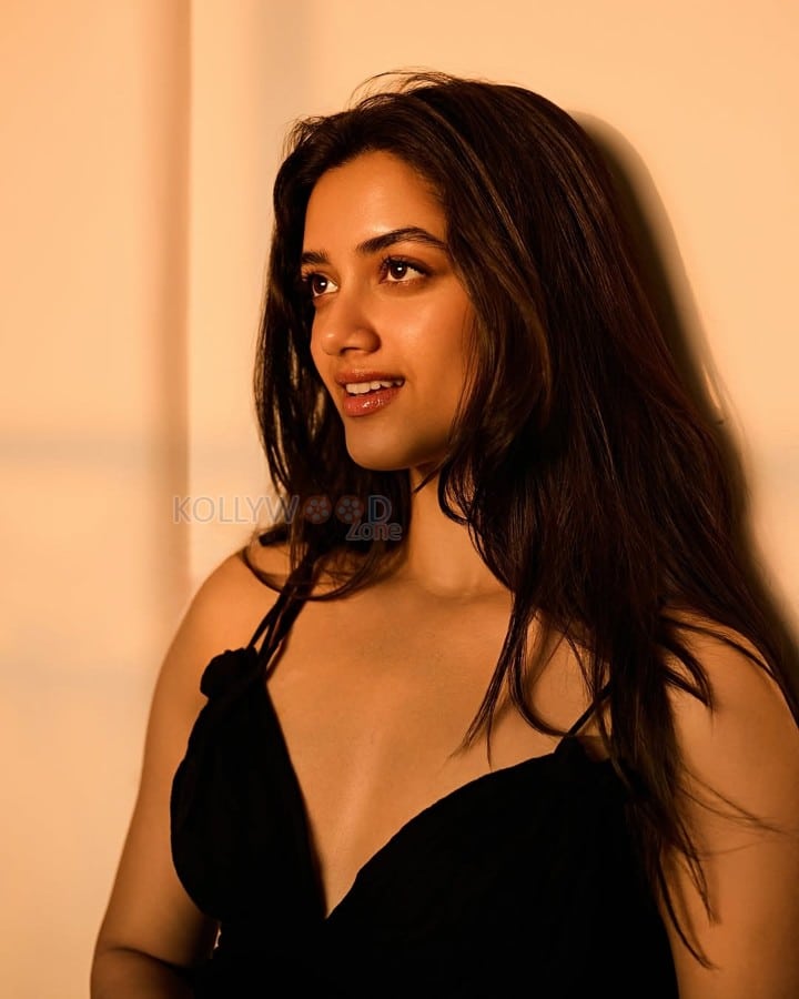 Stylish and Stunning Bhagyashri Borse in a Black Top Pictures 05