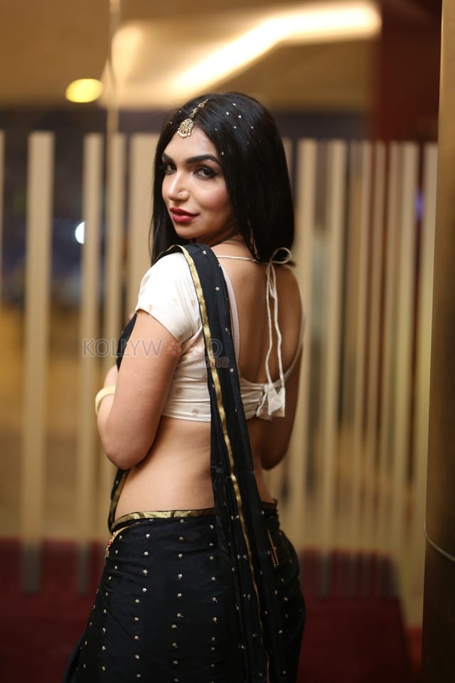 Actress Kriti Verma at O Andala Rakshasi Pre Release Event Photos 10
