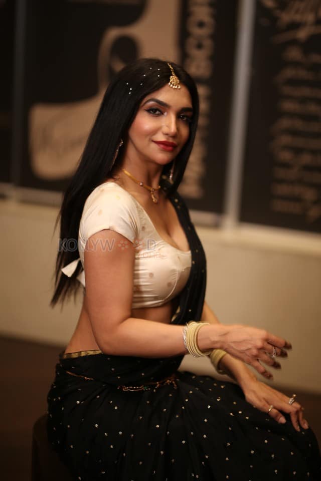 Actress Kriti Verma at O Andala Rakshasi Pre Release Event Photos 34
