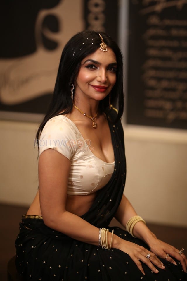 Actress Kriti Verma at O Andala Rakshasi Pre Release Event Photos 35