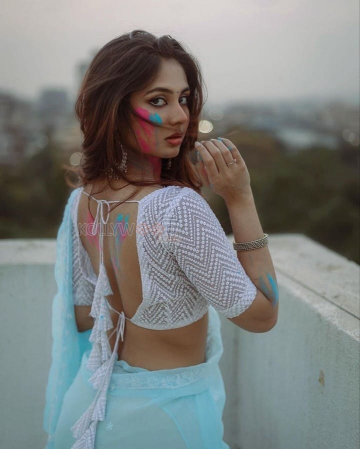 Seductive Srushti Bannatti Holi Photos 02